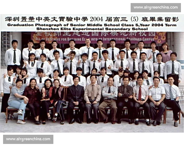 徐嘉余发文晒毕业照:从泳池 “鱼雷” 到校园 “学霸”,世锦赛备战再出发! 徐嘉余发文晒毕业照:从泳池 “鱼雷” 到校园 “学霸”,世锦赛备战再出发!
