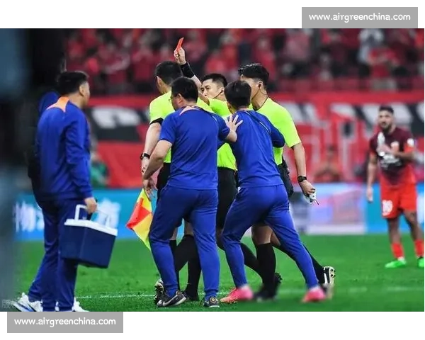 中超名哨执法县超：赛场有别，初心无差