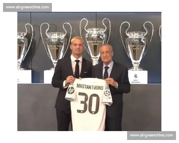 未满 18 岁仍自律训练!皇马亿元新星马斯坦托诺独自备战新赛季 未满 18 岁仍自律训练!皇马亿元新星马斯坦托诺独自备战新赛季