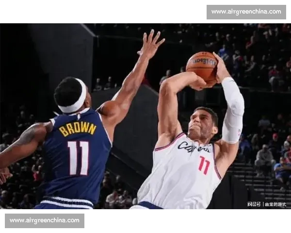 大洛佩斯意外转投快船！2 年 1800 万截胡湖人，洛城德比再添变数