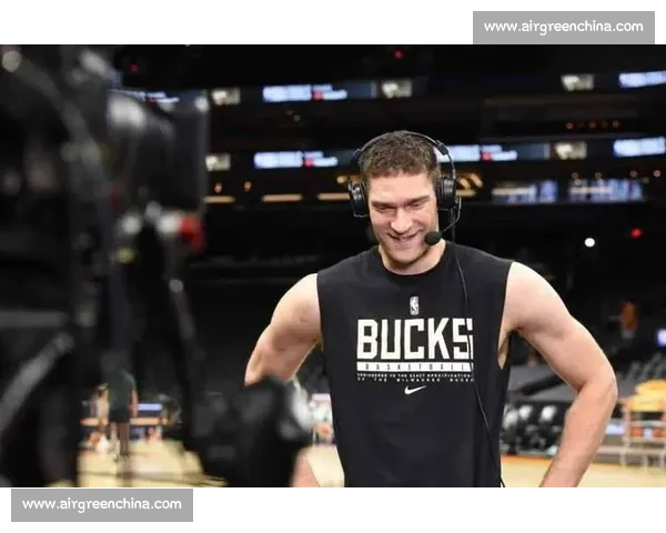 大洛佩斯意外转投快船！2 年 1800 万截胡湖人，洛城德比再添变数