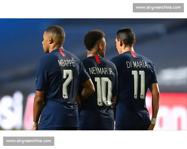 泰晤士：稳定与领导力加持，斯通斯成图赫尔战术核心