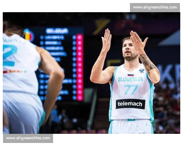 首节 22 分的统治力：冯泰奇奥亲历东契奇开局暴击